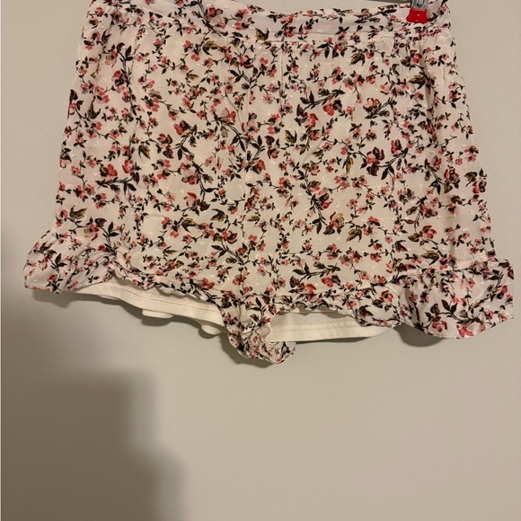 Sadie & Sage High Waist White and Red Shorts - Picture 1 of 4